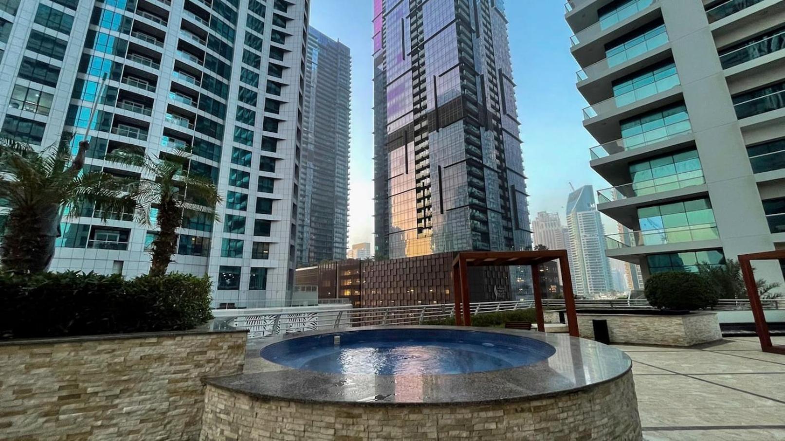 דירות דובאי The Penthouse On 71St Floor מראה חיצוני תמונה